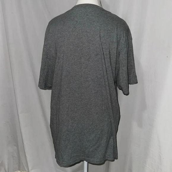 large Patagonia mountain graphic tshirt - Picture 2 of 4